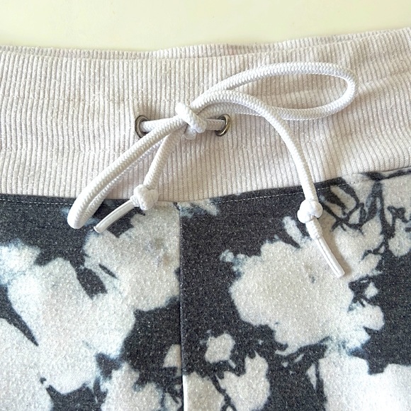 Jessica Simpson, sportswear,Felicity, jogger pants,white ocean,tie-dye, size, XL - Picture 10 of 10